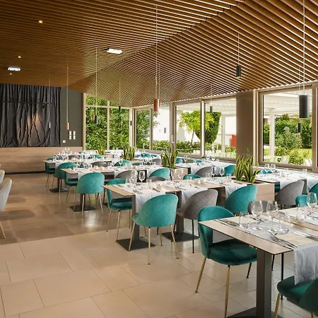 Valamar Meteor 4* Макарска