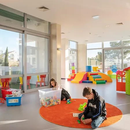 Valamar Meteor 4* Makarská