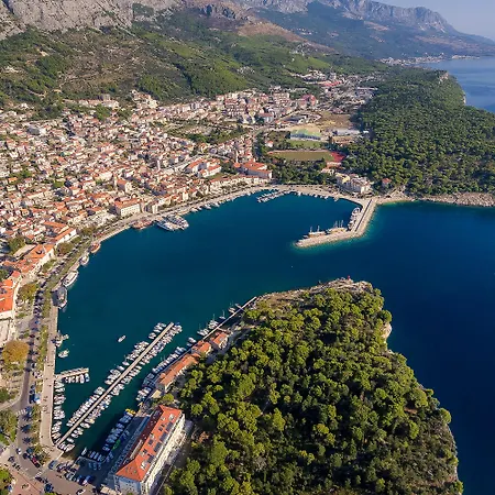 Valamar Meteor Макарска