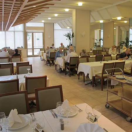 Valamar Meteor 4* Макарска