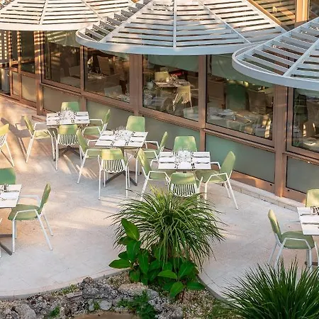 Valamar Meteor Отель Макарска