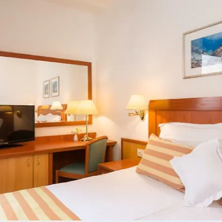 Valamar Meteor Отель Макарска